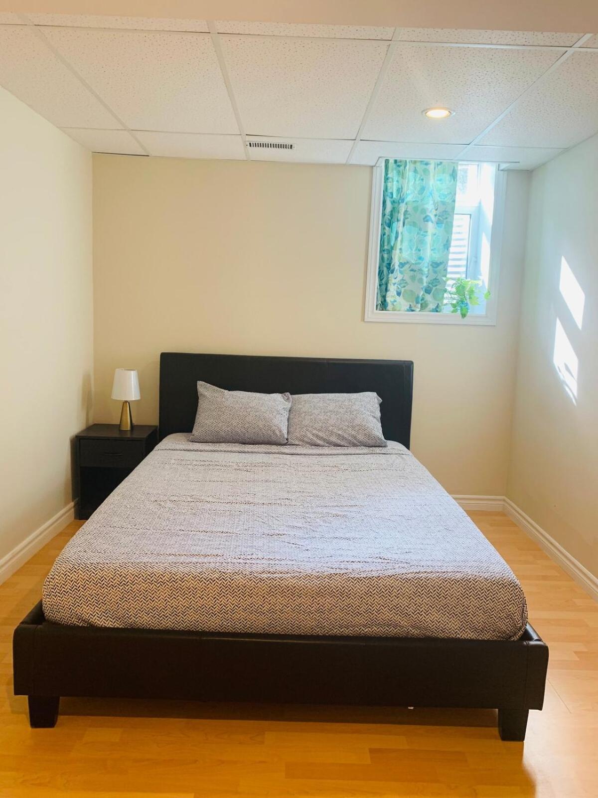 Finished 2 Bedroom Apartment In An Upscale Area Of אייקס מראה חיצוני תמונה